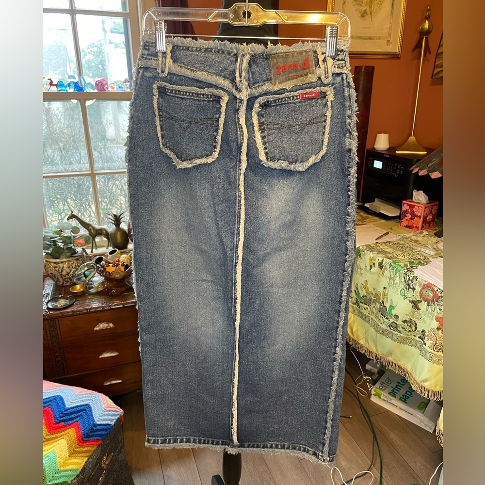 Zana Di vintage Y2K denim maxi skirt with high slit and frayed detail Size 3